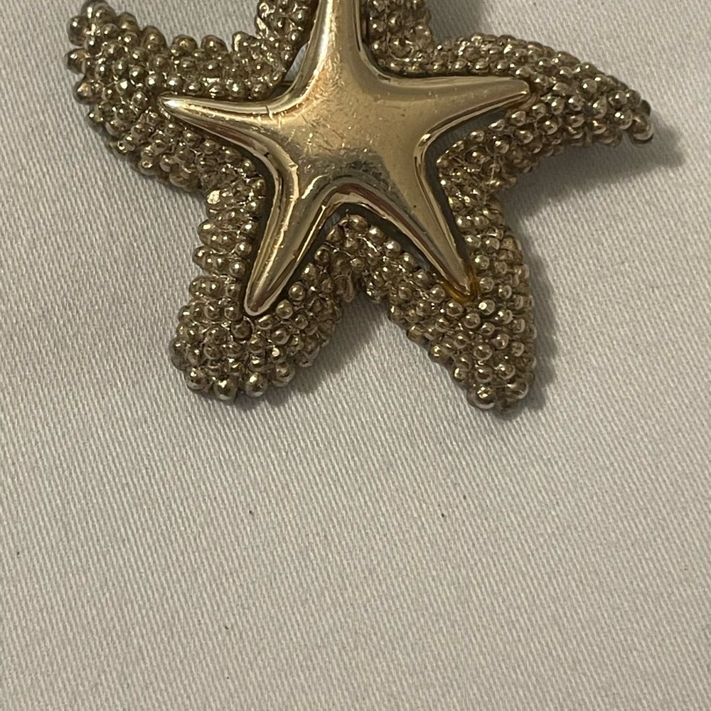 Elegant‎ Gold tone Starfish pendant